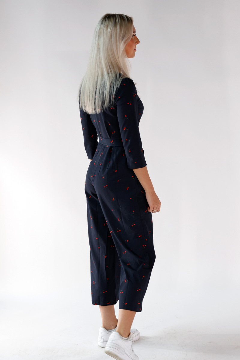 Aria blå jumpsuit med kirsebær
