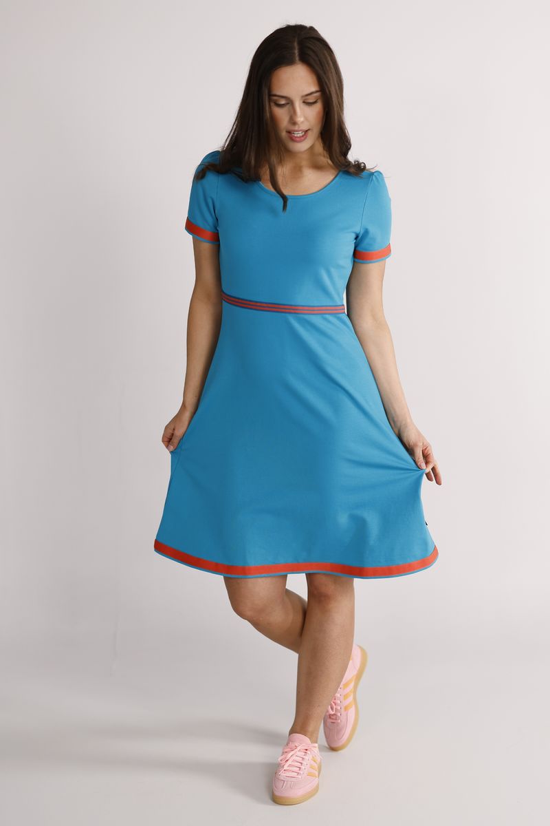 Pauline turquoise og oransje kjole