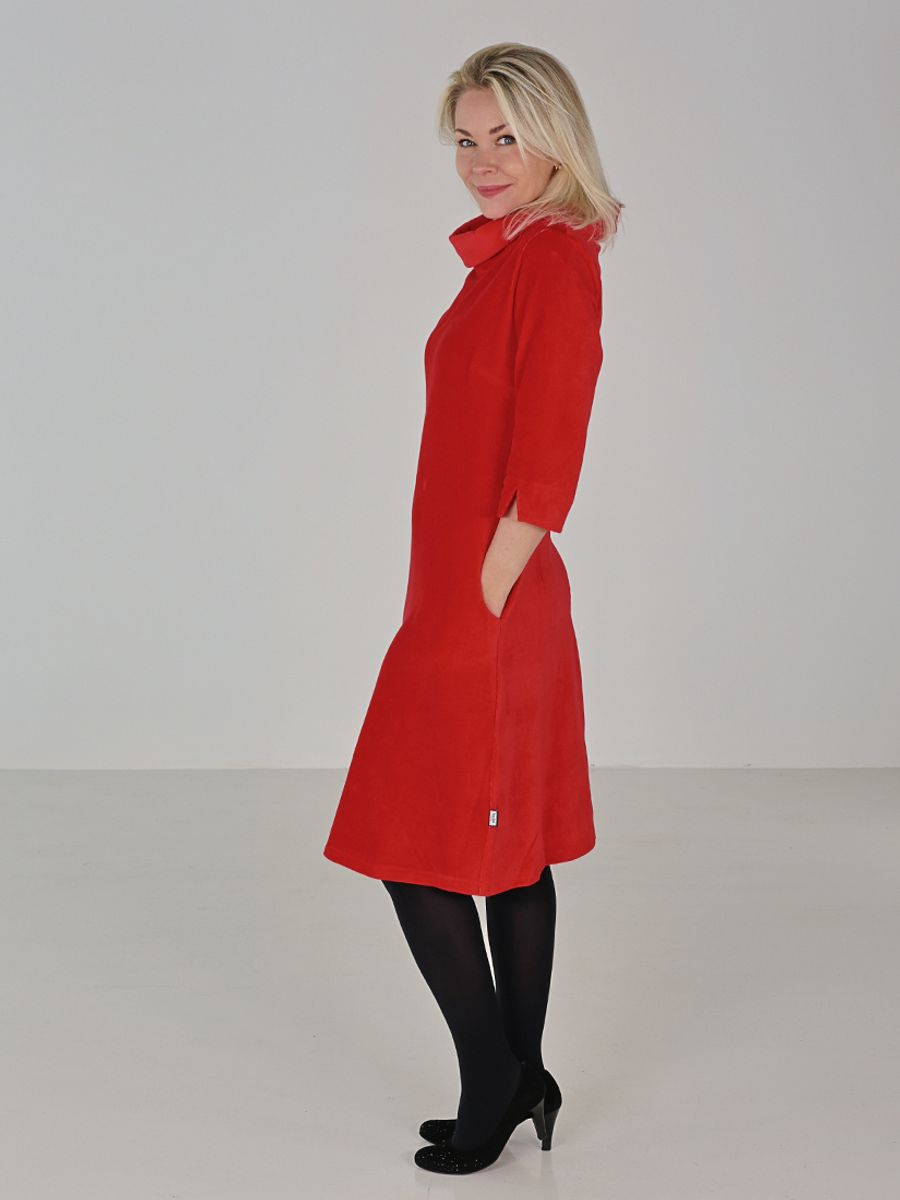 Sanna rød kjole i velur