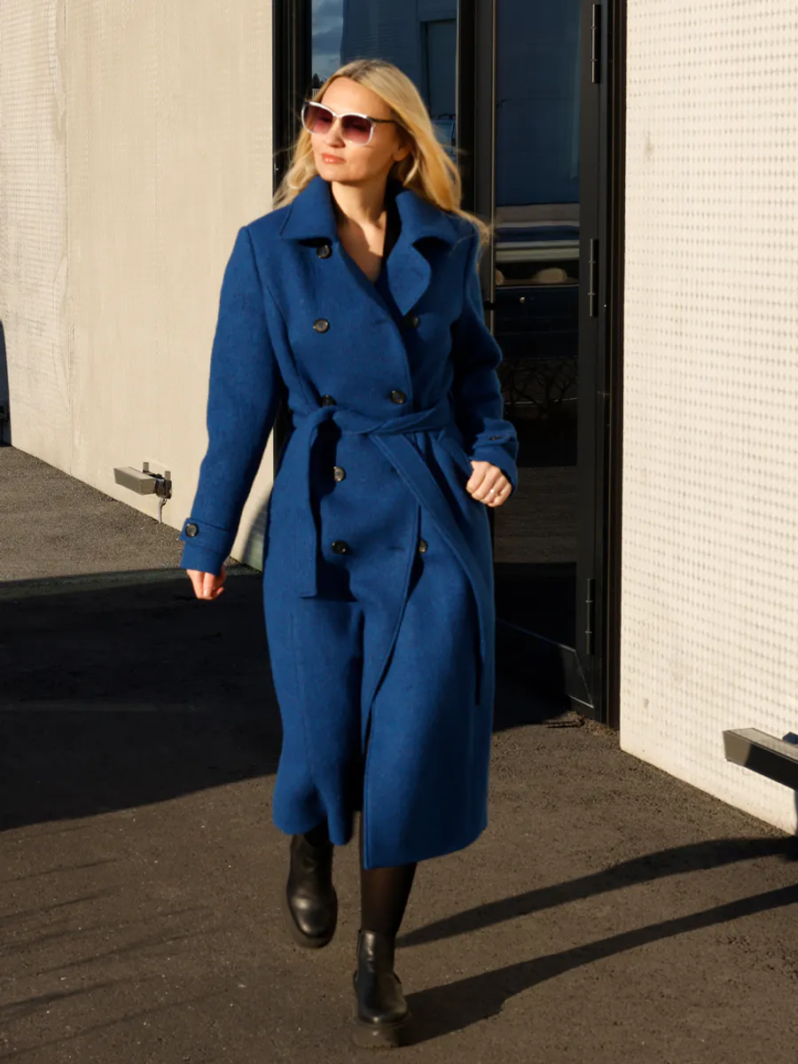 Carola ullkåpe i blåpetrol